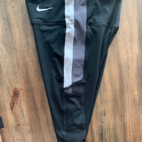 Nike lux 7/8 traning tights - Picture 5 of 5